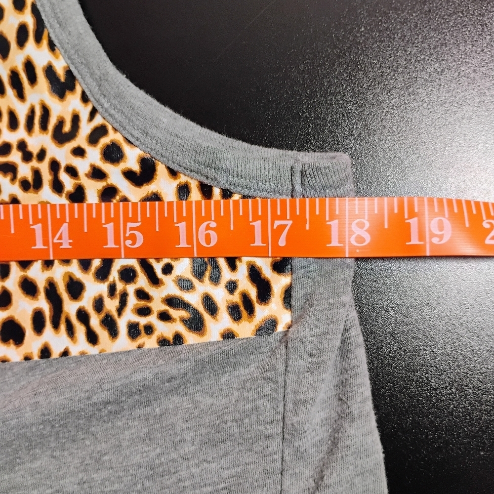 PINK Victoria’s Secret Gray Leopard Tank Top Medium - Picture 9 of 14
